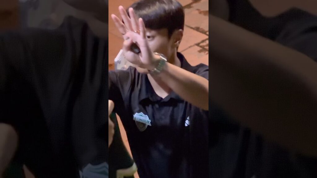 백승호 선생 실물이 진짜 미쳤음,, *끝까지 보기🙈* 어제자 퇴근길 직캠 #전북현대 #백승호