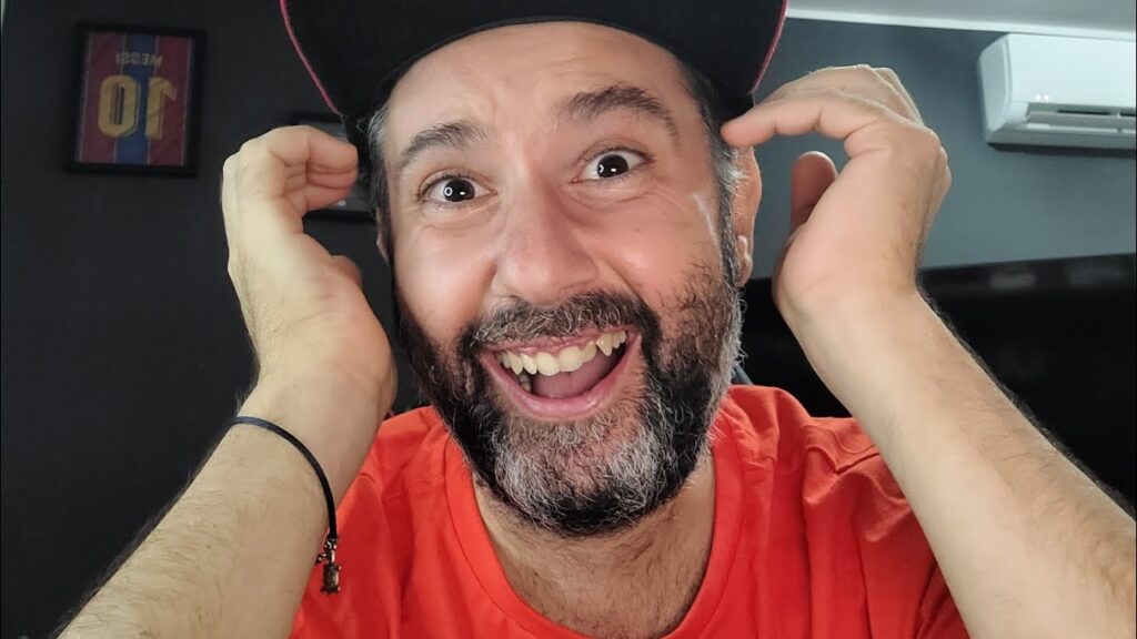 È UNO SCHERZO??? NON CI CREDO HAHAHAHAHAHA