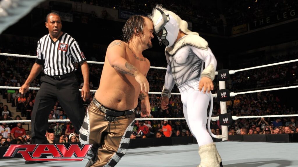 Los Matadores & El Torito vs. Jinder Mahal, Drew McIntyre & Hornswoggle: Raw, April 21, 2014 Los Matadores & El Torito vs. Jinder Mahal, Drew McIntyre & Hornswoggle: Raw, April 21, 2014