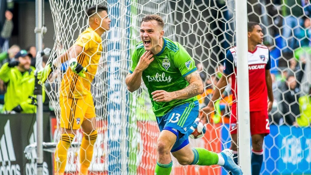 Jordan Morris scores hat trick in wild 4-3 win over FC Dallas