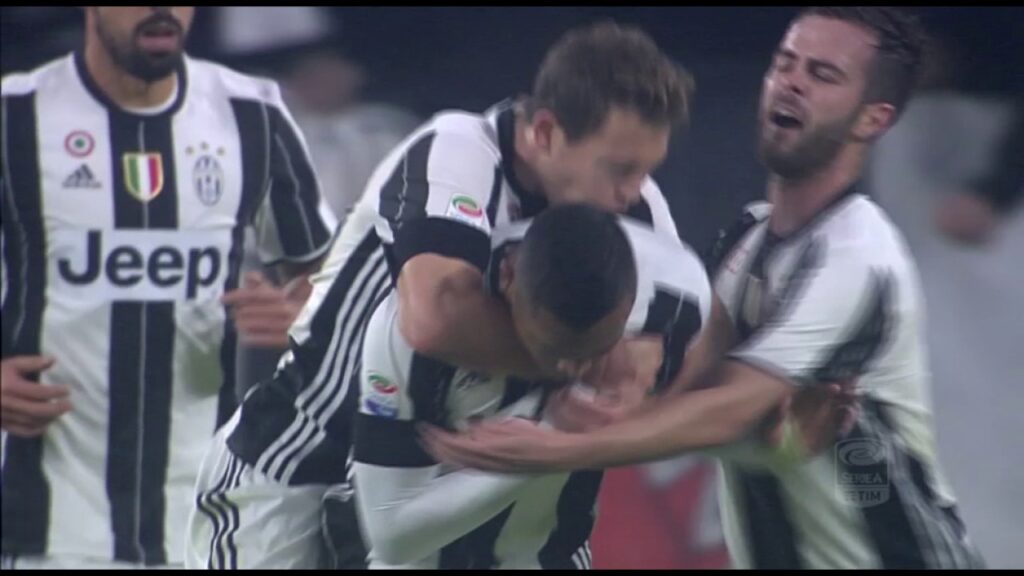 Il gol di Alex Sandro - Juventus - Atalanta 3 -1 - Giornata 15 - Serie A TIM 2016/17