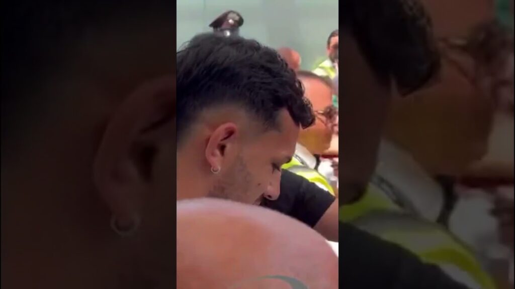 PAREDES desató la LOCURA de los hinchas de la ROMA | #shorts