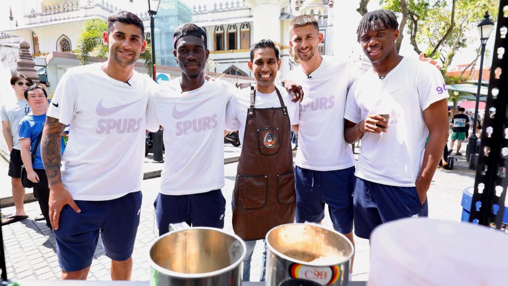 ROMERO, BISSOUMA, VICARIO AND UDOGIE TASTING LOCAL TEA IN SINGAPORE 🇸🇬 ROMERO, BISSOUMA, VICARIO AND UDOGIE TASTING LOCAL TEA IN SINGAPORE 🇸🇬