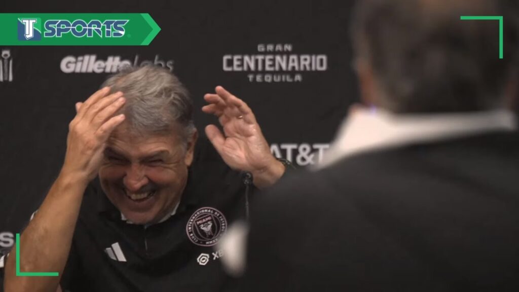 Gerardo Martino es INTERRUMPIDO con un BAÑO de CHAMPAGNE  por los jugadores del Inter Miami