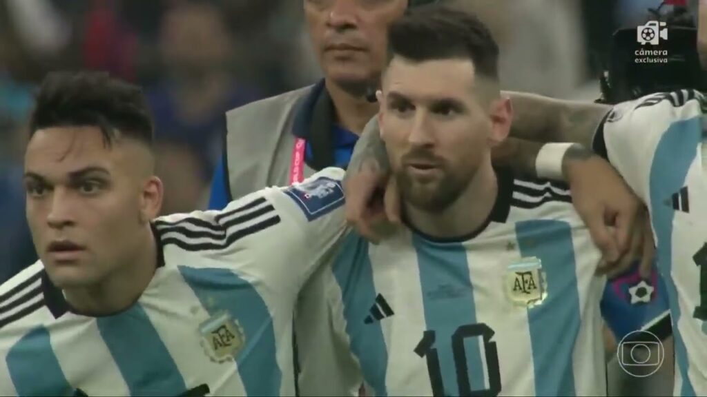 LA REACCIÓN DE MESSI AL GOL DE MONTIEL ES SIMPLEMENTE HERMOSA