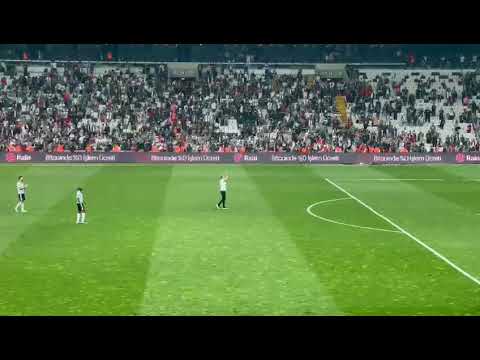 Maç sonu Domagoj Vida'ya deva...