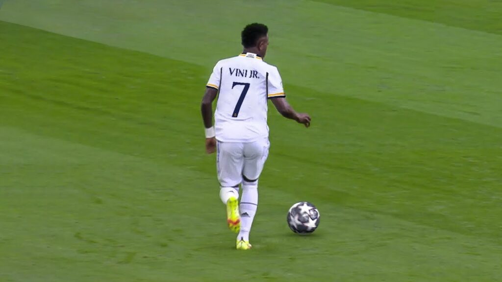 Vinicius Jr Deserves TOP 3 at Ballon d’Or Vinicius Jr Deserves TOP 3 at Ballon d'Or