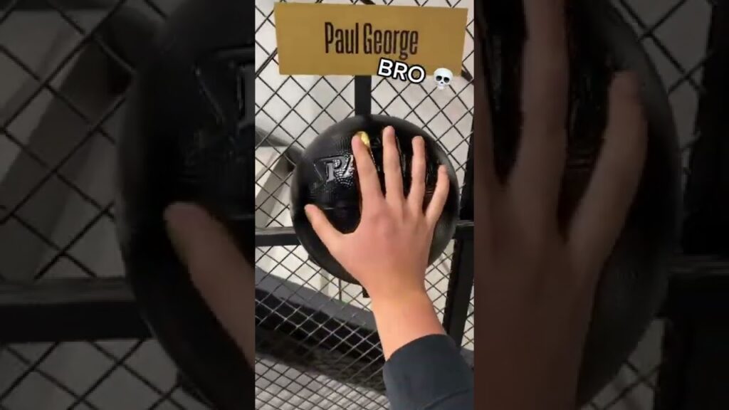 NBA players have the biggest hands on the planet 😂 (via @arm1ne_7)