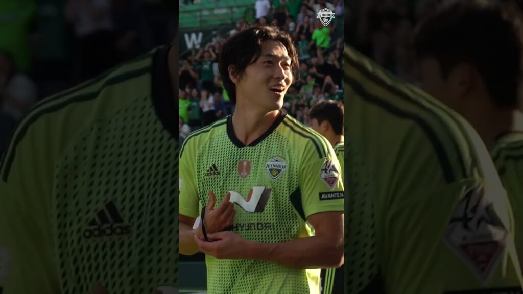 “마노형 크로스는 놓칠수 없지”😎 #shorts #goal