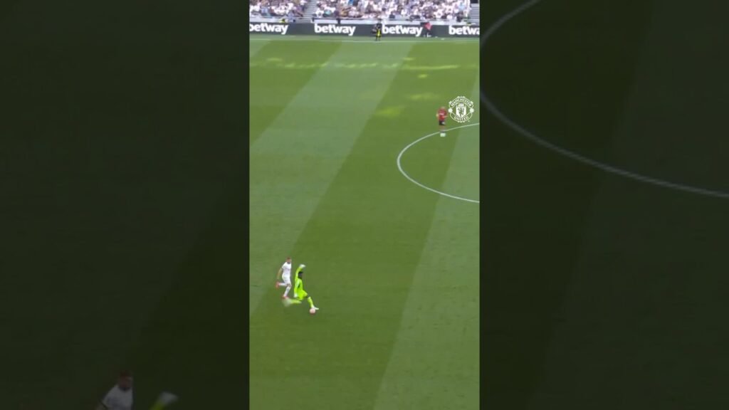 Incredible Pass From Onana 👏