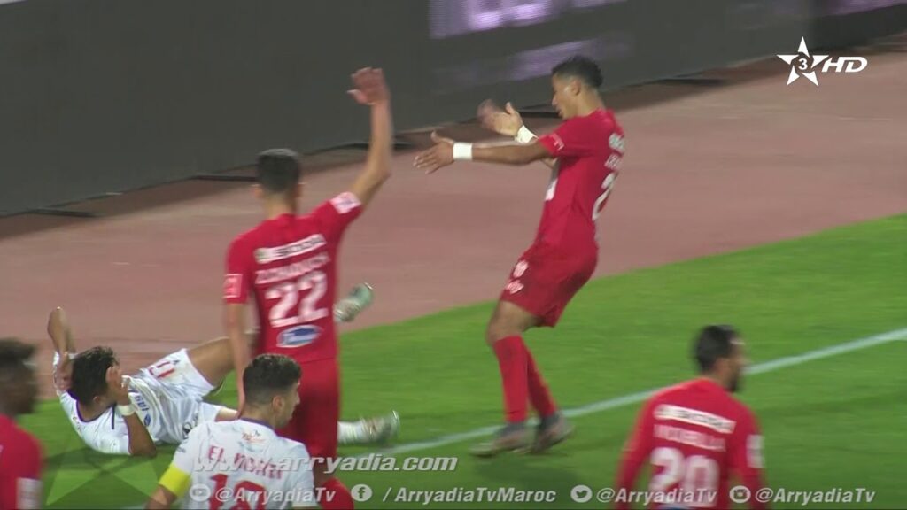 الوداد الرياضي 1-0 حسنية أكادير هدف يحيى جبران من نقطة الجزاء في الدقيقة36 .   #البطولة_الإحترافية|ا