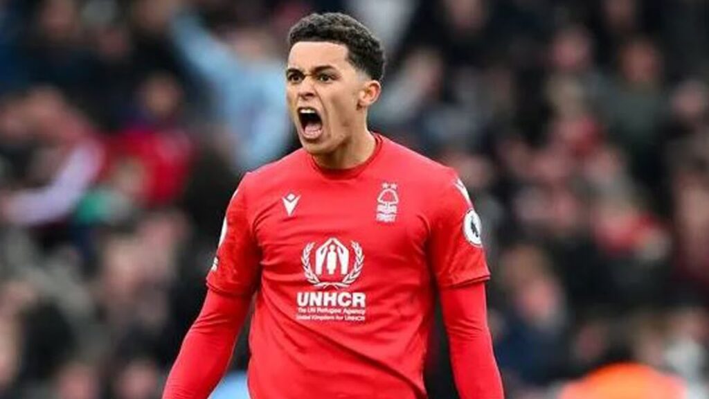 Chelsea may repeat Liverpool trick as Tottenham in Brennan Johnson transfer standoff