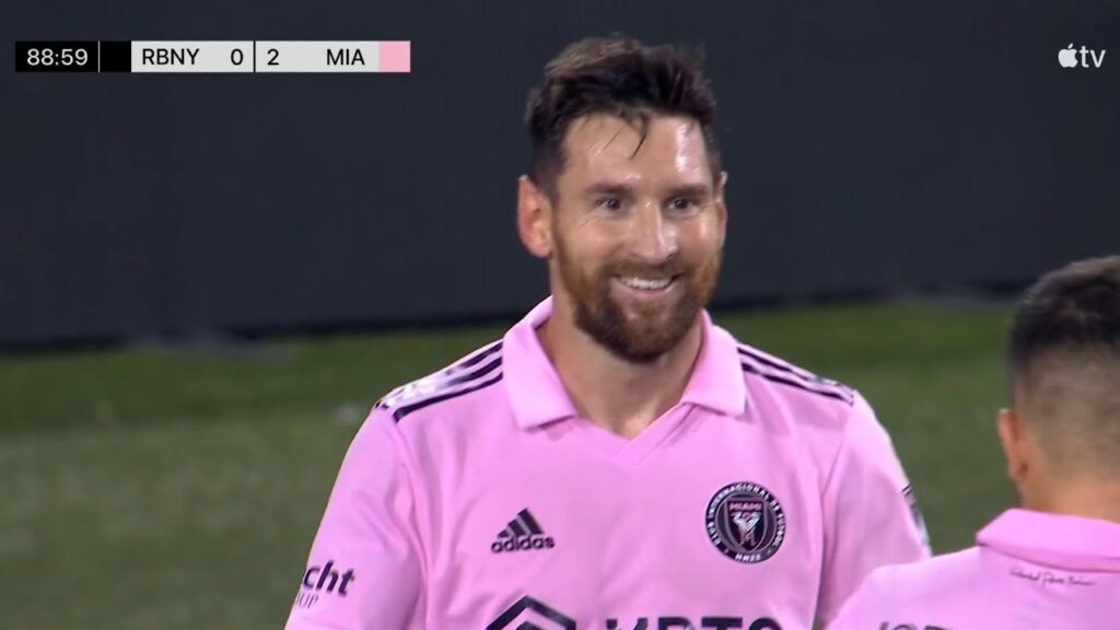 Lionel Messi Crazy Goal vs NY Red Bulls ! HOW did he see him ??