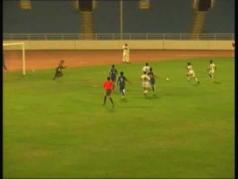 الهدف الثالث محمد السعد في مرمي اللواء.mpg