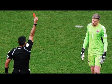 Goalkeeper Wayne Hennessey Red Card | Wayne Hennessey Sent Off Pitch