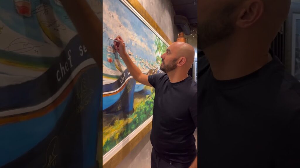 زيارات قام بها مؤخرا كل من وليد #الركراكي و النجم الواعد ل #البارصا من أصول مغربية، لامين #يامال