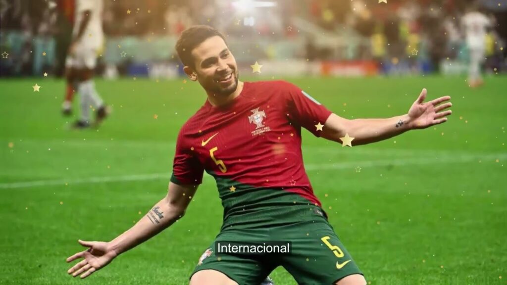 302 | Footballer | Raphaël Guerreiro vs Giorgian de Arrascaeta