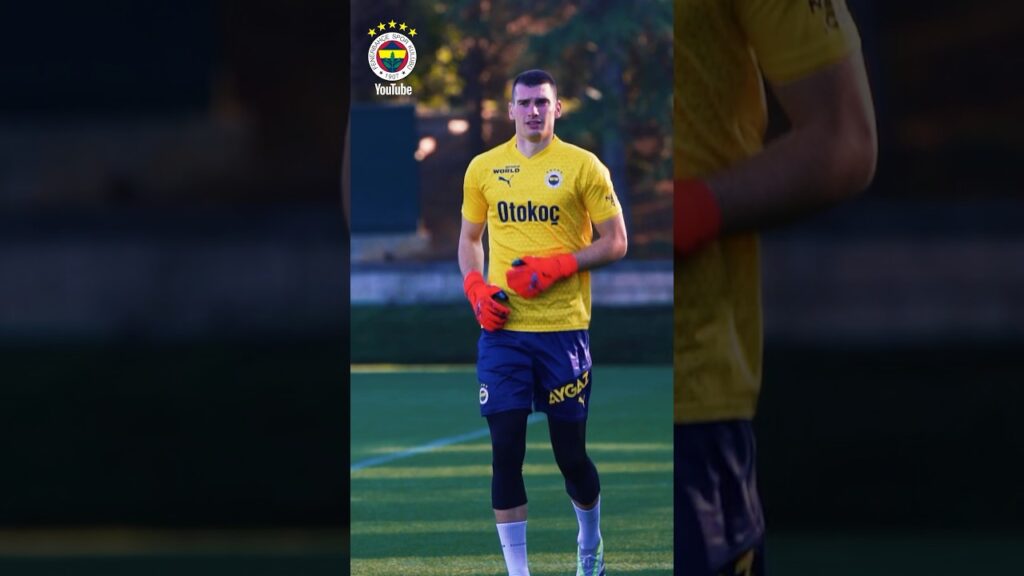 İlk Gün, İlk Antrenman: Dominik Livakovic 🤩#training #shorts İlk Gün, İlk Antrenman: Dominik Livakovic 🤩#training #shorts