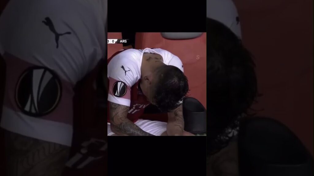 Lucas Torreira ağlıyor