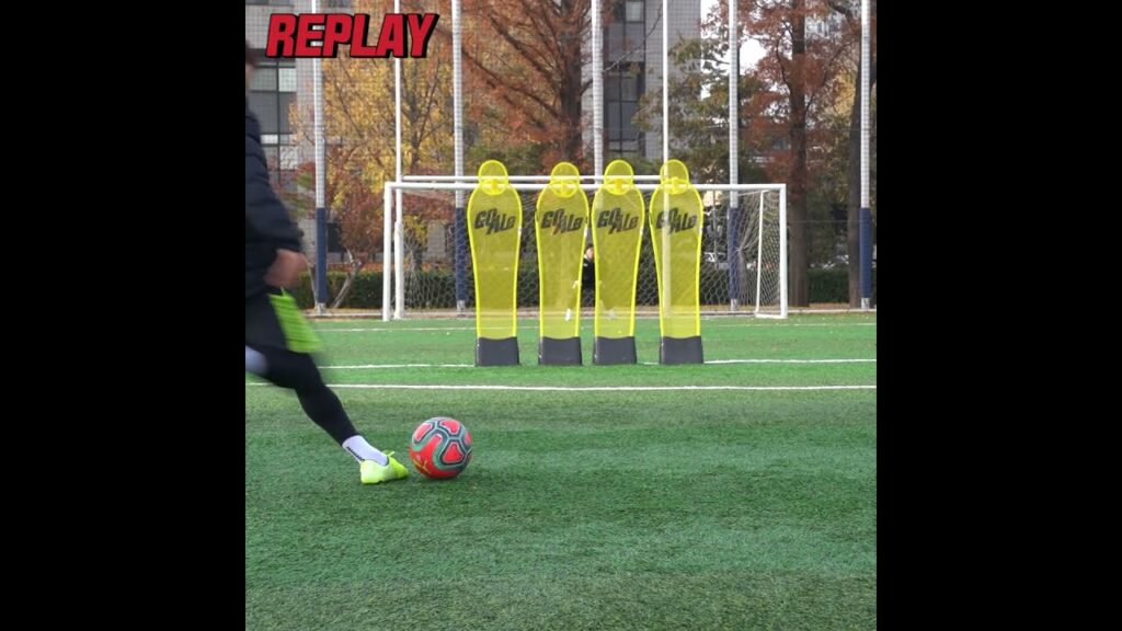 무회전 프리킥 미쳤네ㄷㄷ;;