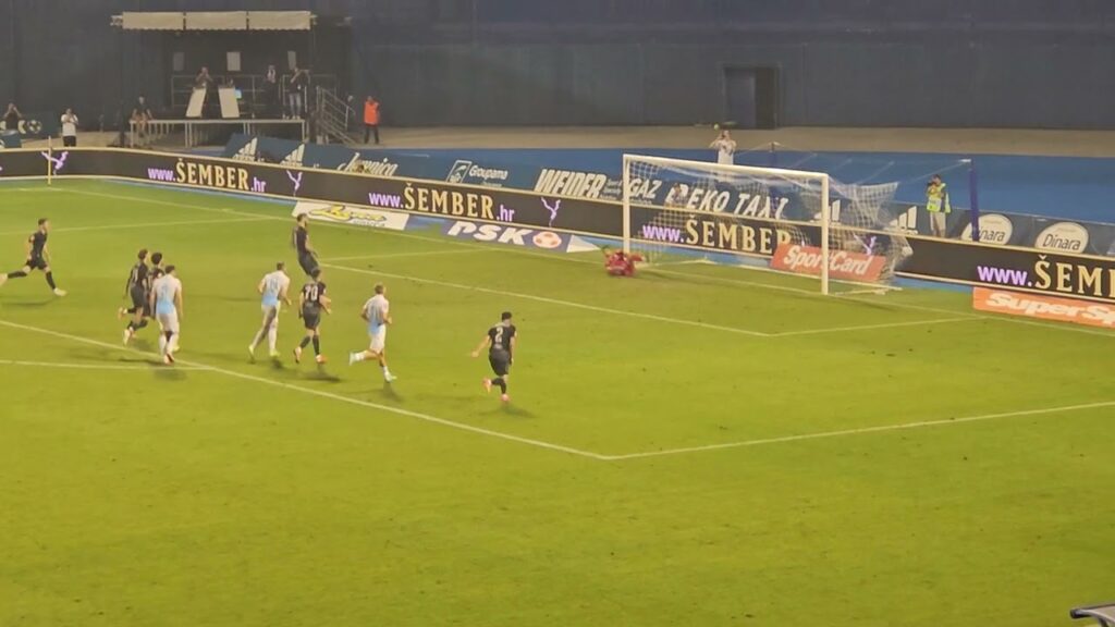 Dinamo - Rijeka, sierpień '23: karny Petkovicia