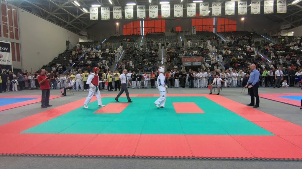 Dawid Szymański niebieski, X Turniej Kumite - Jastrzębie Zdrój 24.11.2018 r.