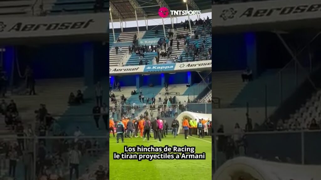 ¡ASÍ NO! ❌ Los hinchas de #Racing le tiraron proyectiles a Franco #Armani 🚨🚨🚨