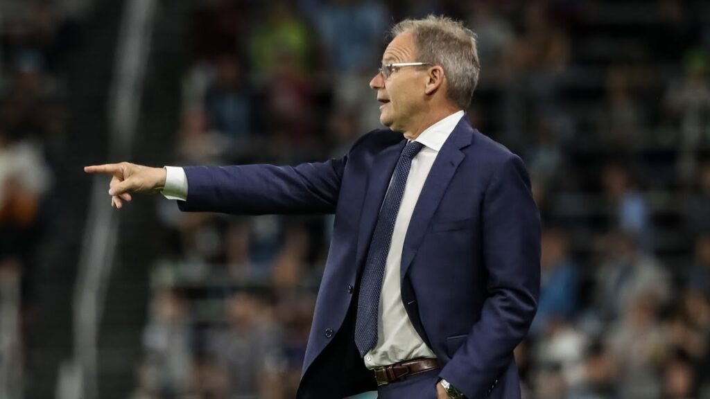 Interview: Brian Schmetzer on adding roster depth with Jones and Arreaga