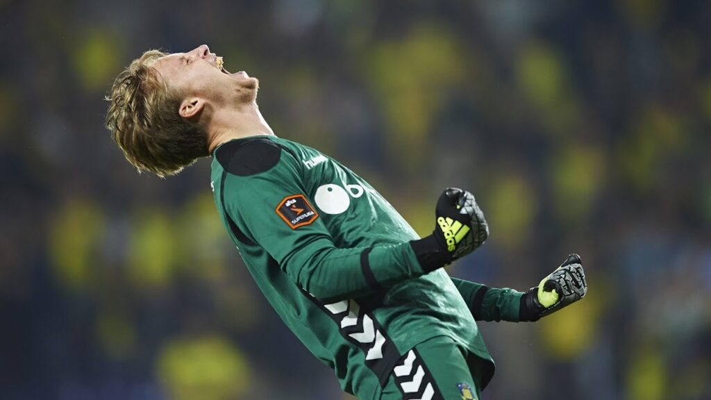 Sejren over AaB set fra Rønnows plads | brondby.com