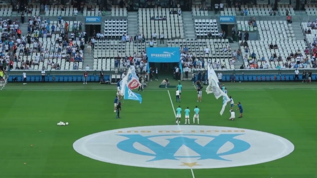 LA PRÉSENTATION DE ILIMANE NDIAYE ET DES NOUVEAUX JOUEURS AU VÉLODROME ! #TeamOM #OM