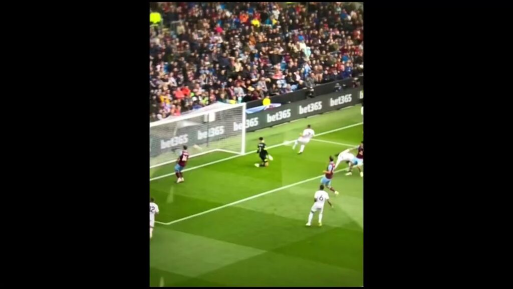 Goal Matty Cash 0-2 Burnley vs Aston Villa
