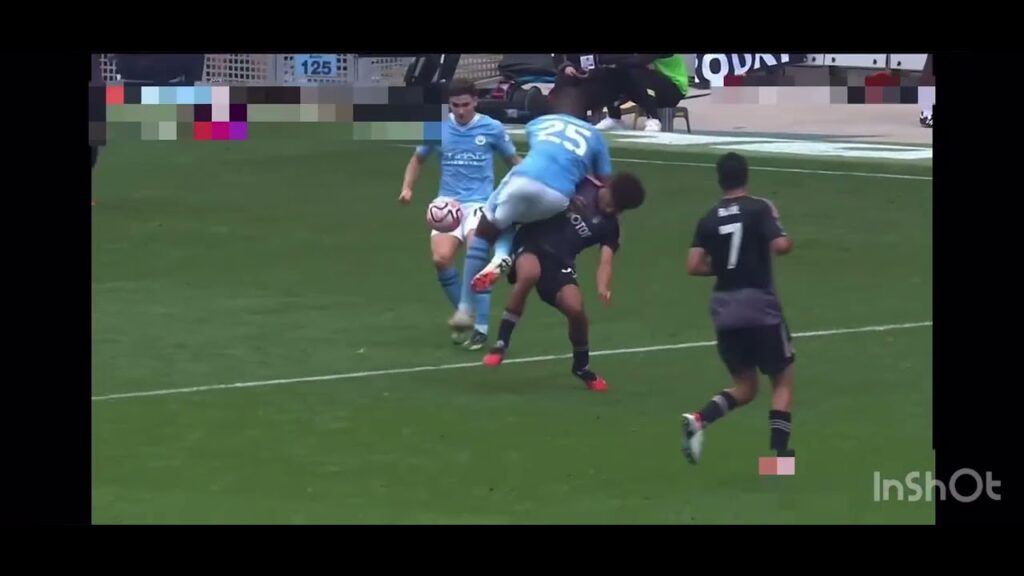 Antonee Robinson Bodyslams Akanji😳🔥