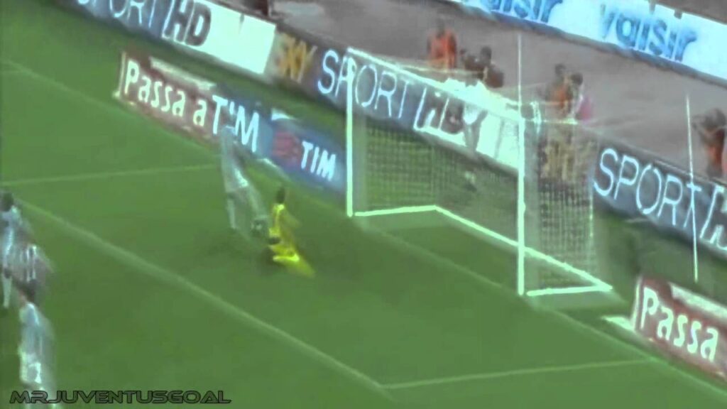 Martin Caceres " El Pelado " | New player of Juventus