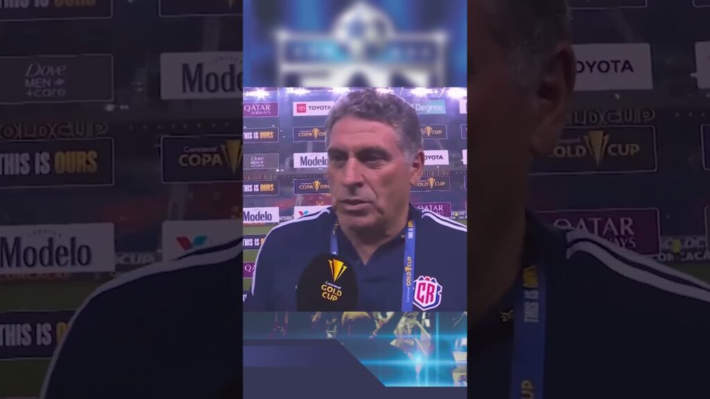 Luis Fernando Suárez es consciente de los errores defensivos de #costarica