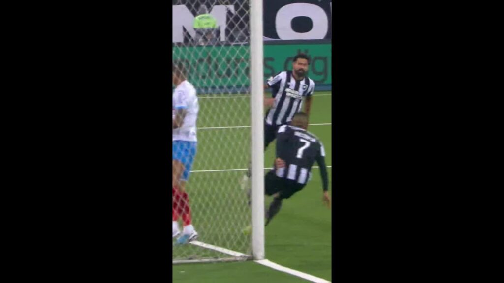 DIEGO COSTA MARCA O PRIMEIRO GOL PELO BOTAFOGO! | #shorts | BRASILEIRÃO 2023 | ge.globo