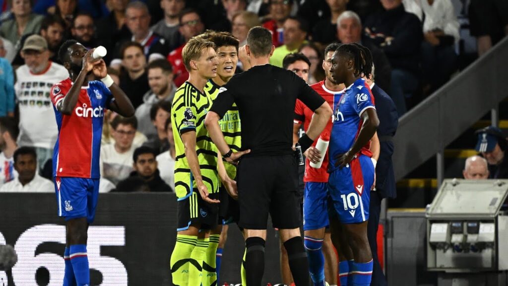 Takehiro Tomiyasu's red card against Crystal Palace #arsenal #crystalpalace #primierleague #news