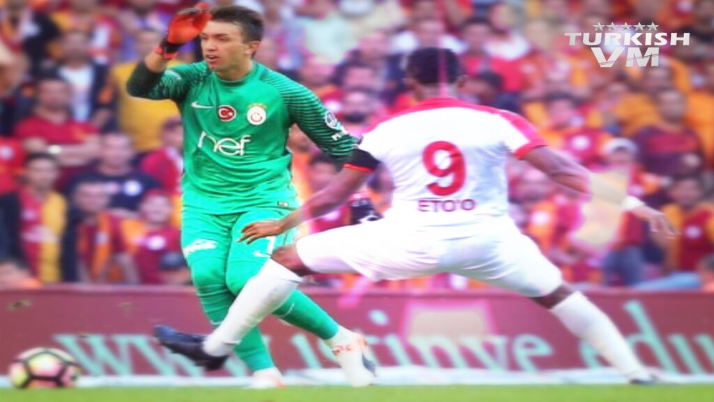 Fernando Muslera • Pazara Gönderen Çalımları • 2017 • HD Fernando Muslera • Pazara Gönderen Çalımları • 2017 • HD