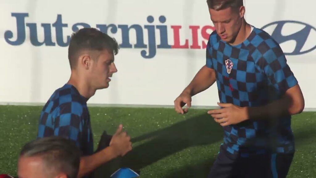 Luka Modrić i ekipa oduševili navijače na okupljanju reprezentacije!!!