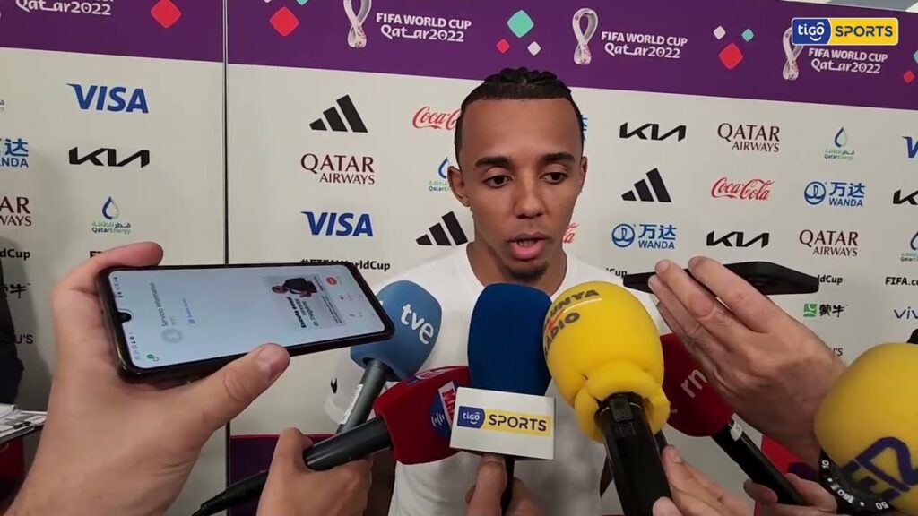 Jules Koundé y Theo Hernández estuvieron frente a las cámaras de #TigoSportsBolivia 🔵🟡