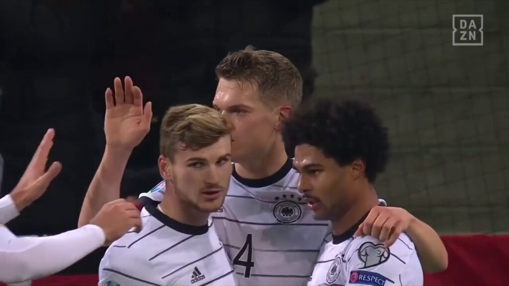 Ginter mit der Hacke mit dem 1:0 für Deutschland | DAZN