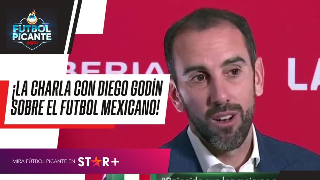 Diego Godín sobre Santiago Giménez: "Está demostrando para ganarse un lugar en un equipo grande".