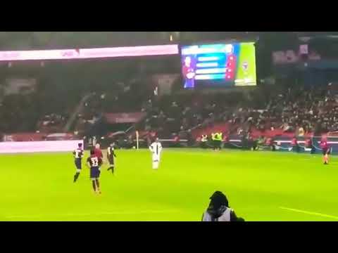 Thomas Meunier sifflé et insulté par les supporters du PSG