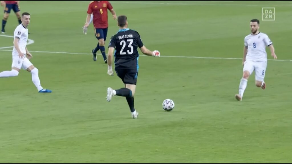 Wohin will Unai Simon? | DAZN