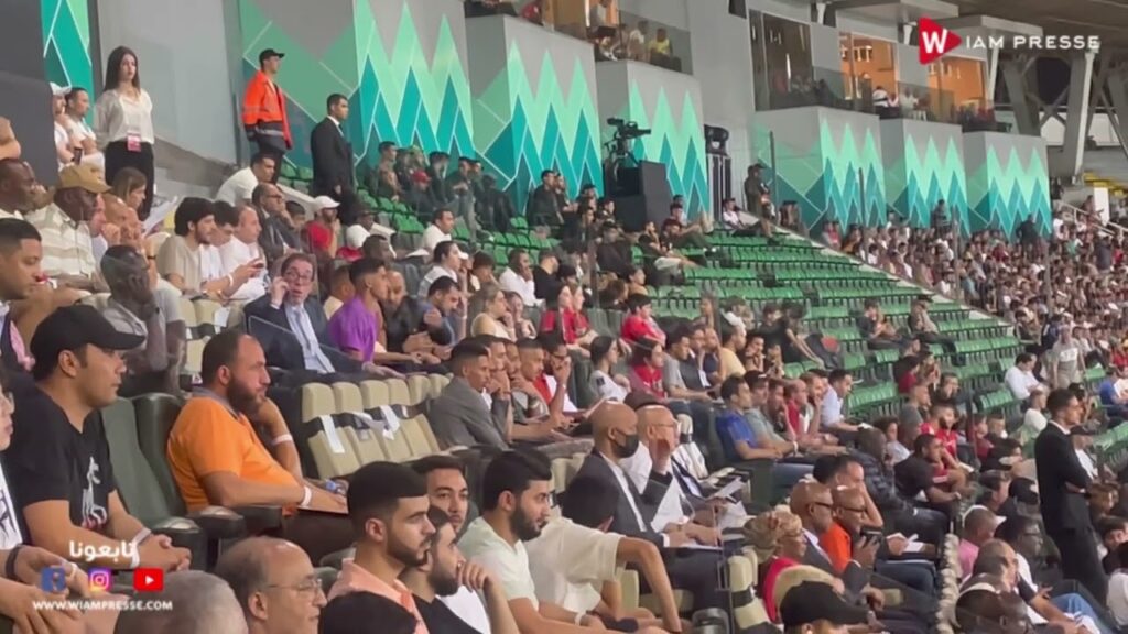 عراك من نوع خاص بين نايف  أكرد  وعزدين اوناحي تحت أنظار وليد ركراكي 😂😍❤️