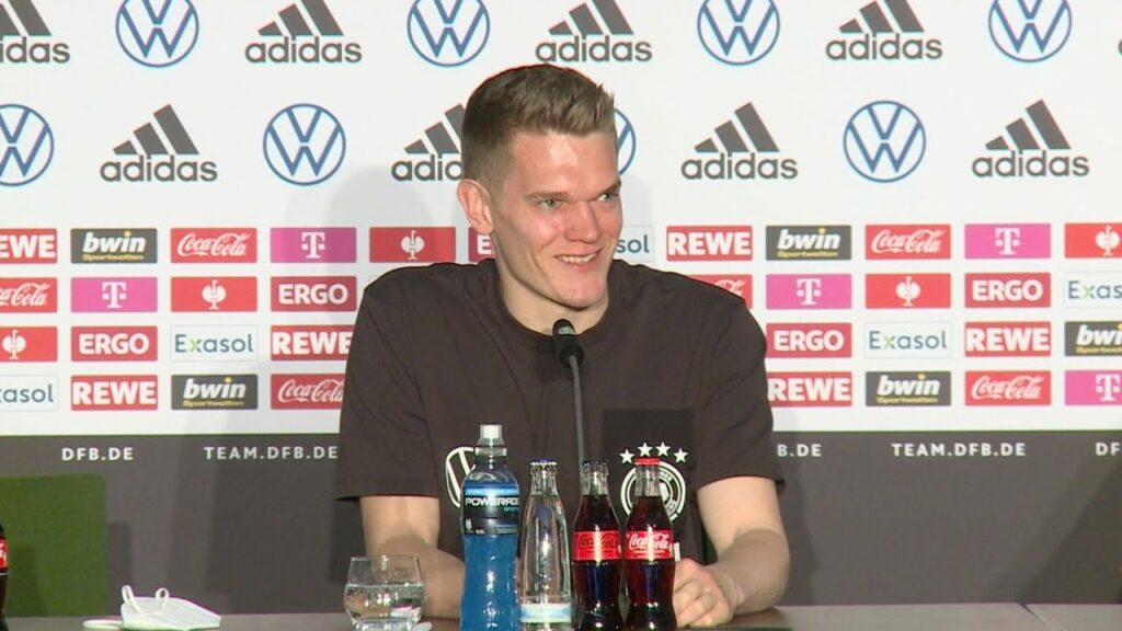 Ginter scherzt über Brandt: "Ich find' ihn scheiße" | SID