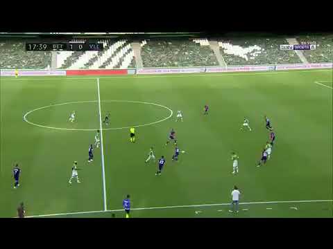 Golazo de William Carvalho en el Betis 2 Valladolid 0 |  La Liga Santander | beIN Sports en Español