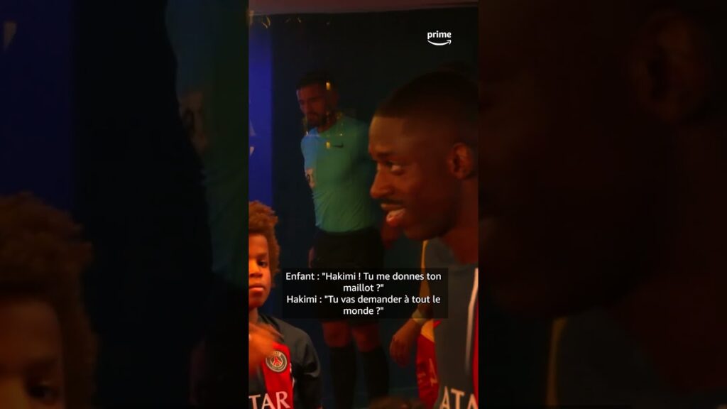🤣 Hakimi taquine un enfant qui veut absolument récupérer un maillot du PSG #PSG #Ligue1 #Mbappe