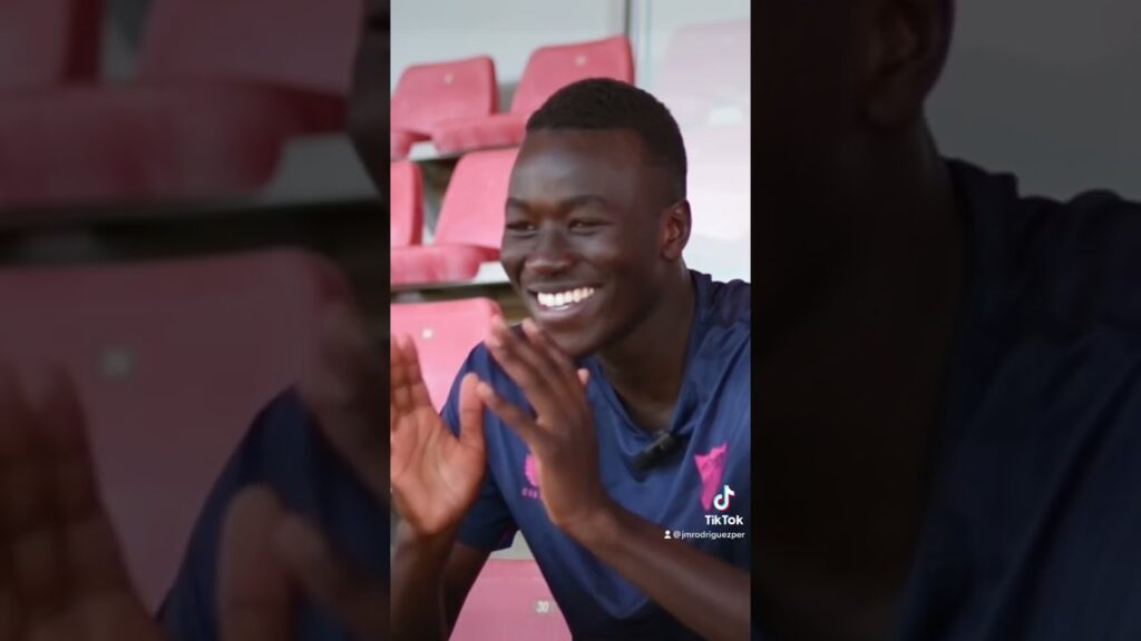 Pape Gueye y la Feria de Abril 😂🔝