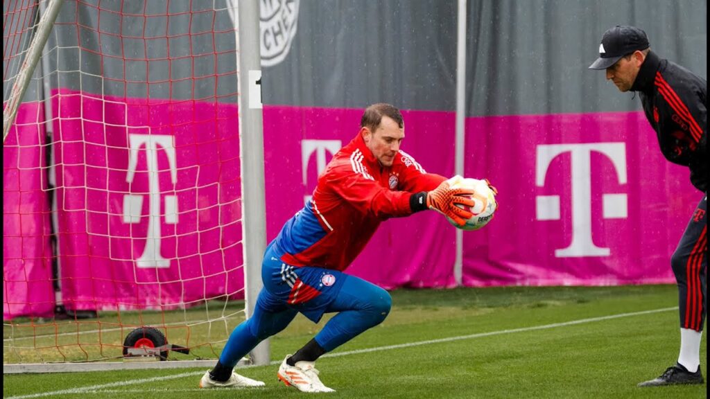 Manuel Neuer zurück auf dem Trainingsplatz