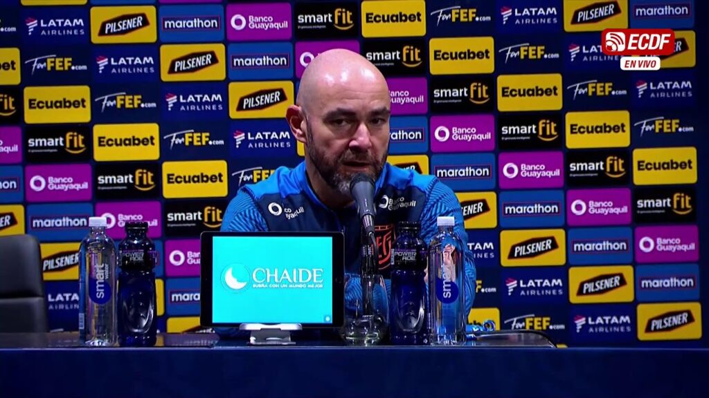 RUEDA DE PRENSA POST PARTIDO DE ECUADOR - DT FÉLIX SÁNCHEZ BAS